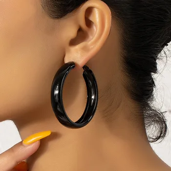Дамски Гланц 5-сантиметрови слушалки, Темперамент, Модни Черни Кръгли Метални обеци-халки-карамфил, Персонални Декорации за снимане навън