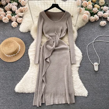 Жена еластична рокля-пуловер Есен-зима 2023, нов дизайн на лигавицата, плътно прилепнали плетени рокли с дълги ръкави и набори