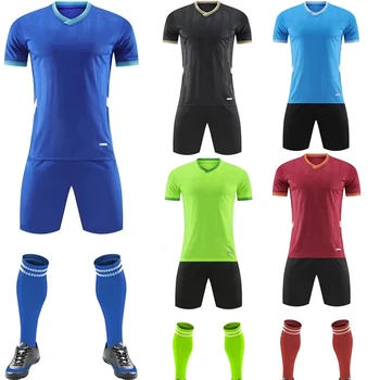Индивидуална детска футболна форма Комплекти тениски мъжки отбор по футбол Спортен костюм, вертикални райета Бързосъхнеща тъканно форма 6 години