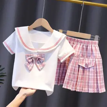 Корейската детски дрехи 2023, риза с къси ръкави за момичета, плиссированная пола, комплект от две части, набор в горната и долната дрехи за момичета по-малки деца, униформи Jk
