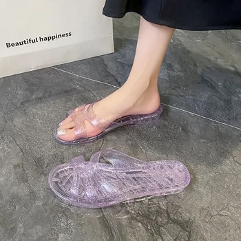 Красиви кристални обувки