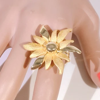 На разположение женски пръстен Бижута от 24-каратово злато, сребърни пръстени с цветя от Нигерия за парти по случай рожден Ден, луксозни пръстени, доставка на подаръци на Varban